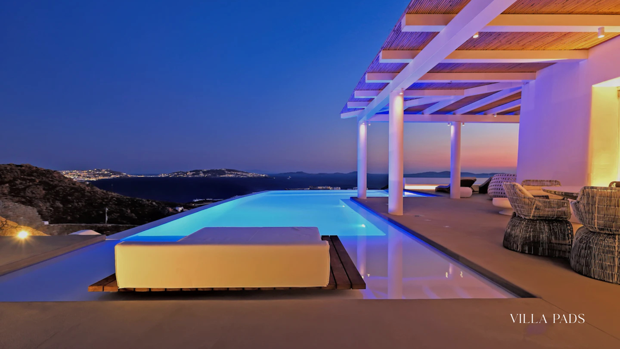 Villa Evogue Infinity Pool Night