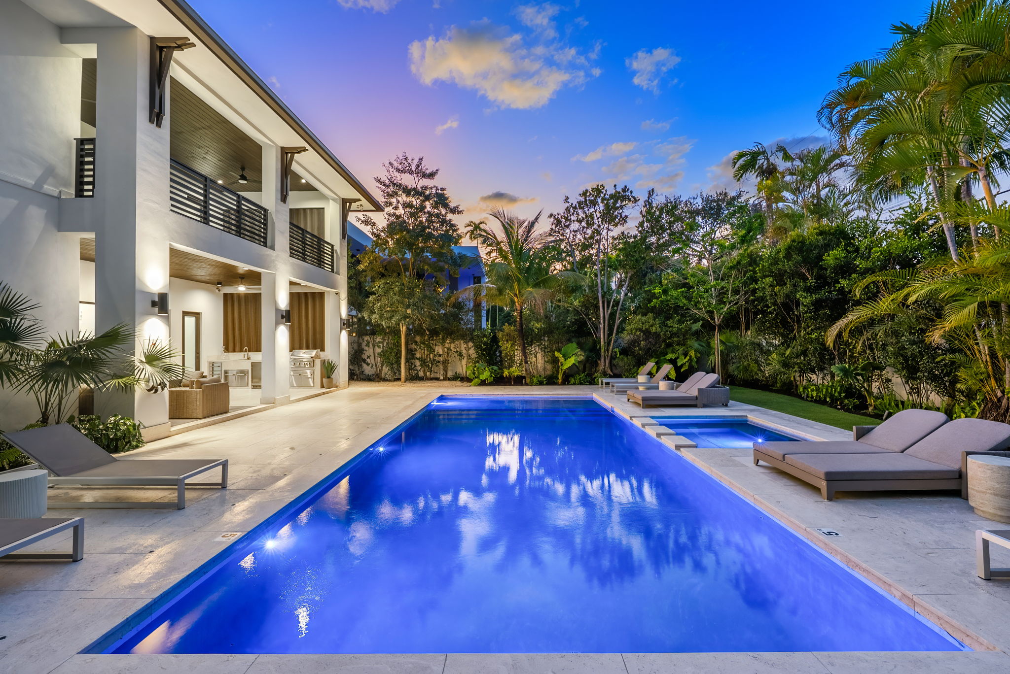 3 Villa Miami Background Pool in Miami