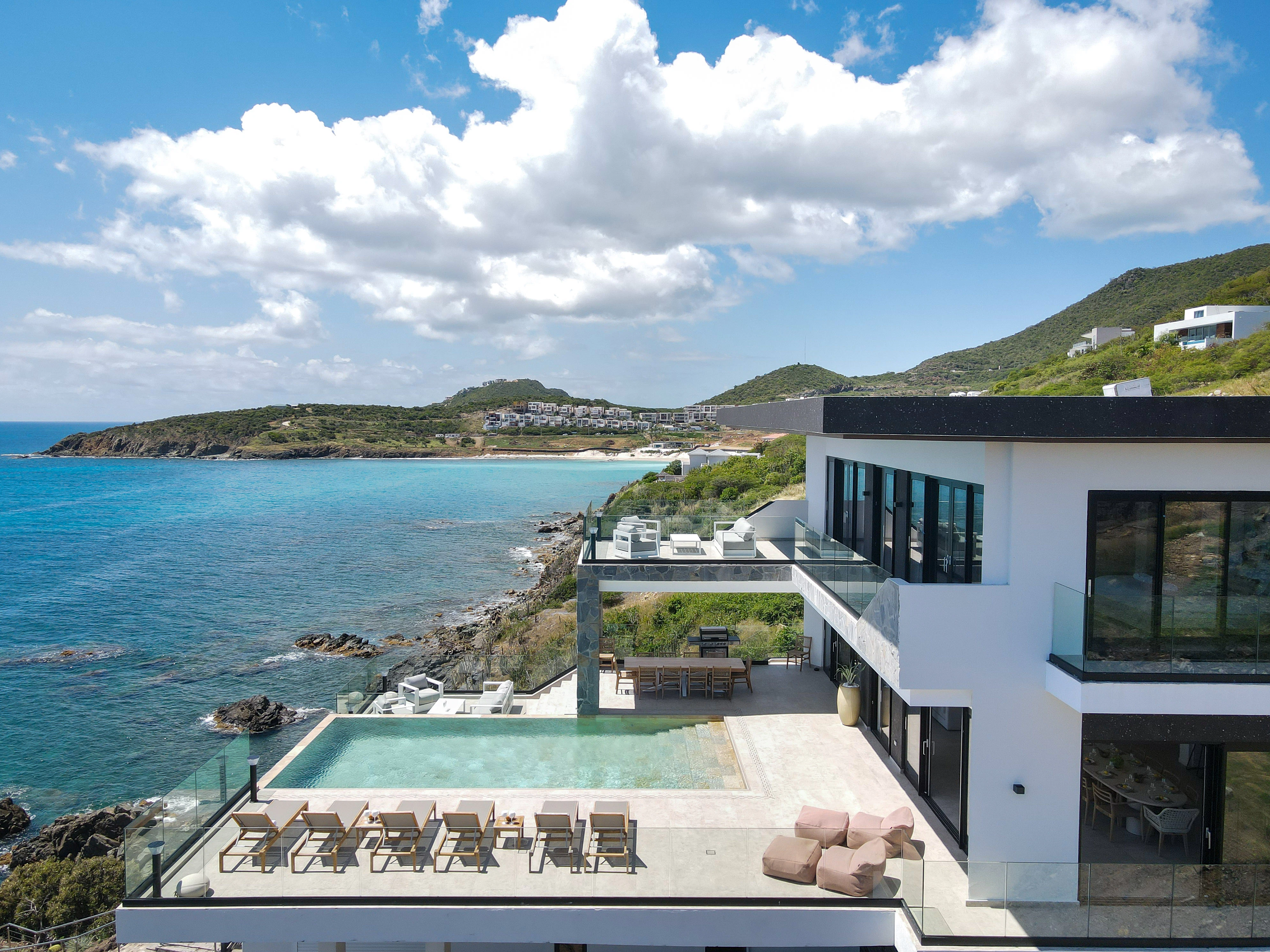 Cole Bay Aqua Horizon