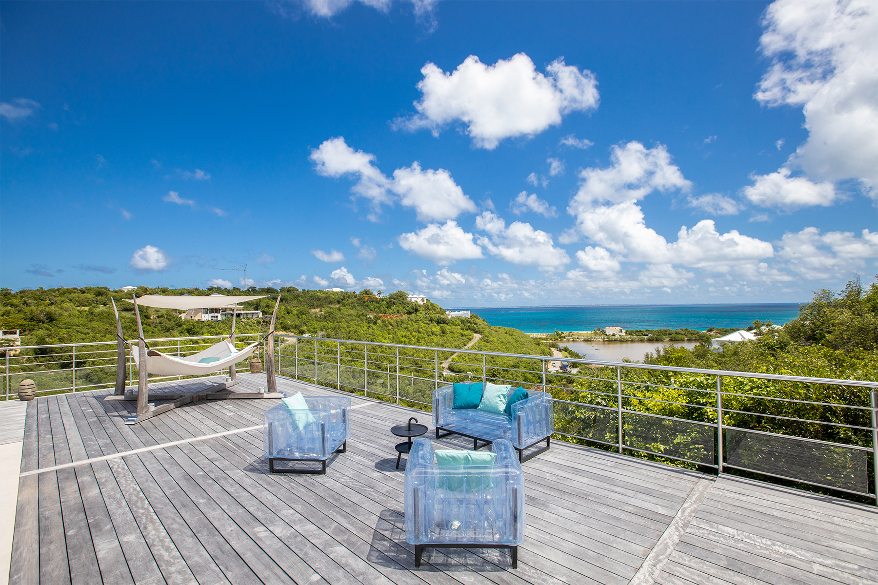 4 Dream Bleu Pool Seating in St. Martin