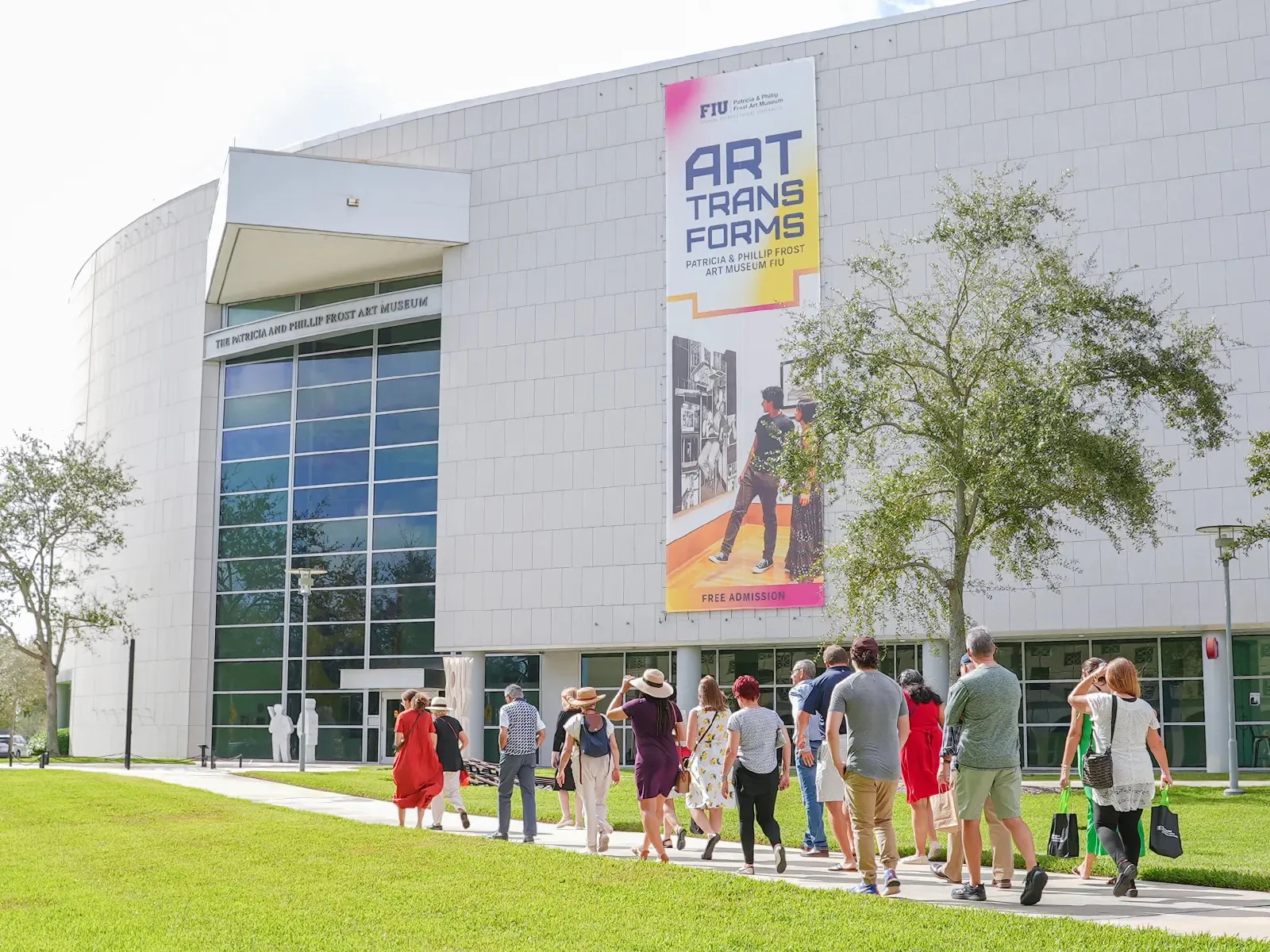 Best Miami Villas Near The Frost Museum And Top Attractions