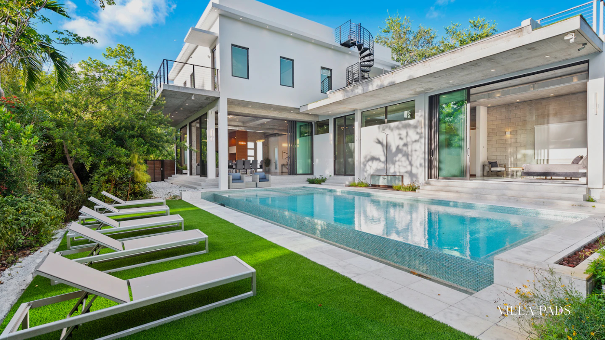 Villa Rooftop Bbq Miami