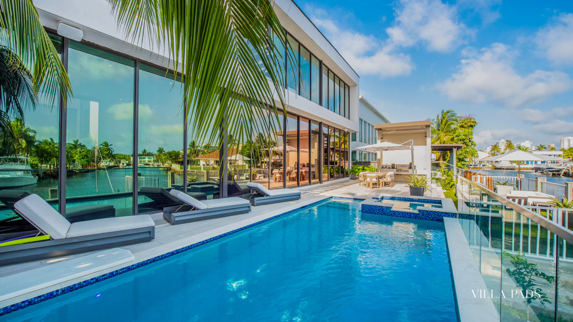 Miami Luxury Villa Poolday
