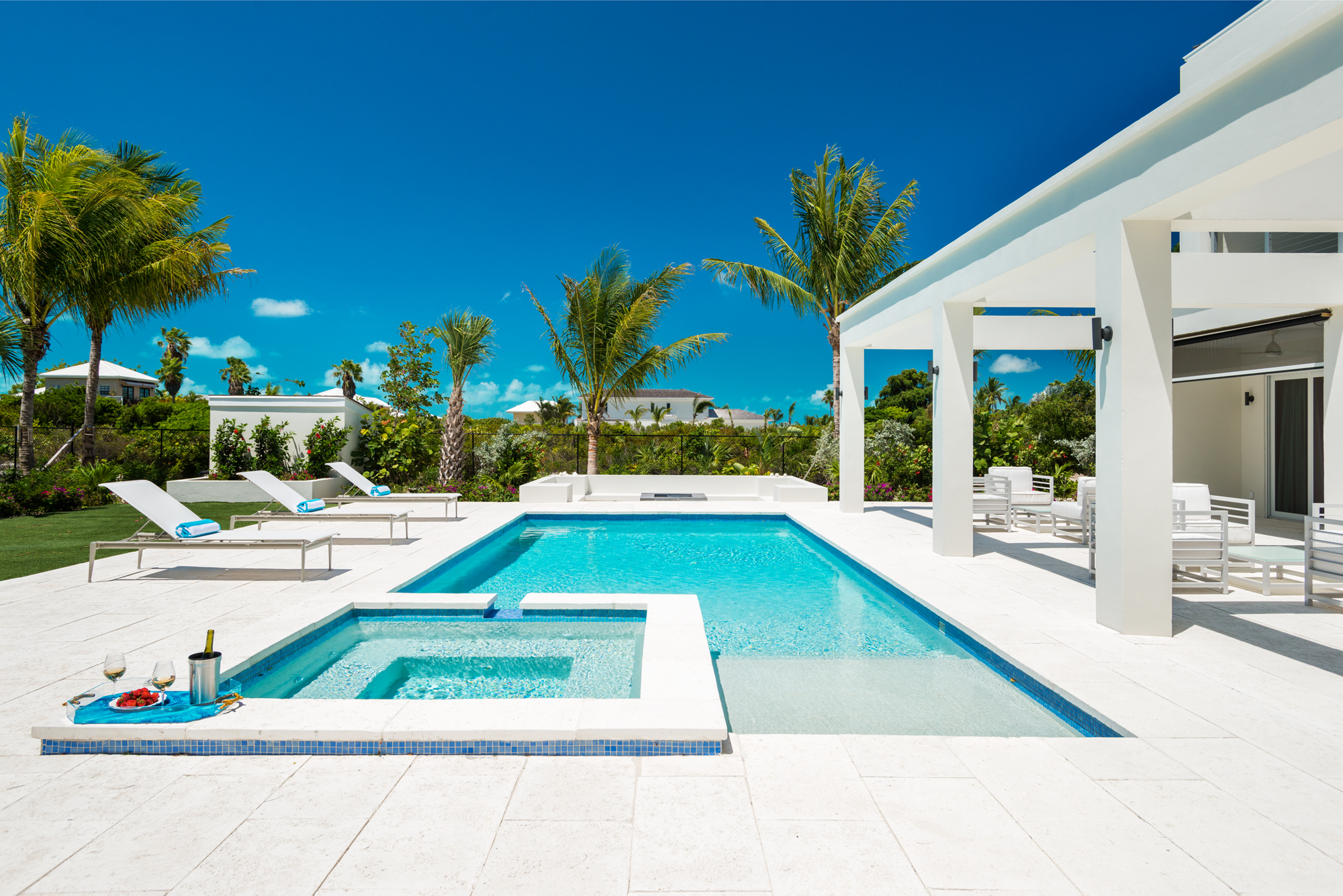 turks and caicos luxury villa for rent