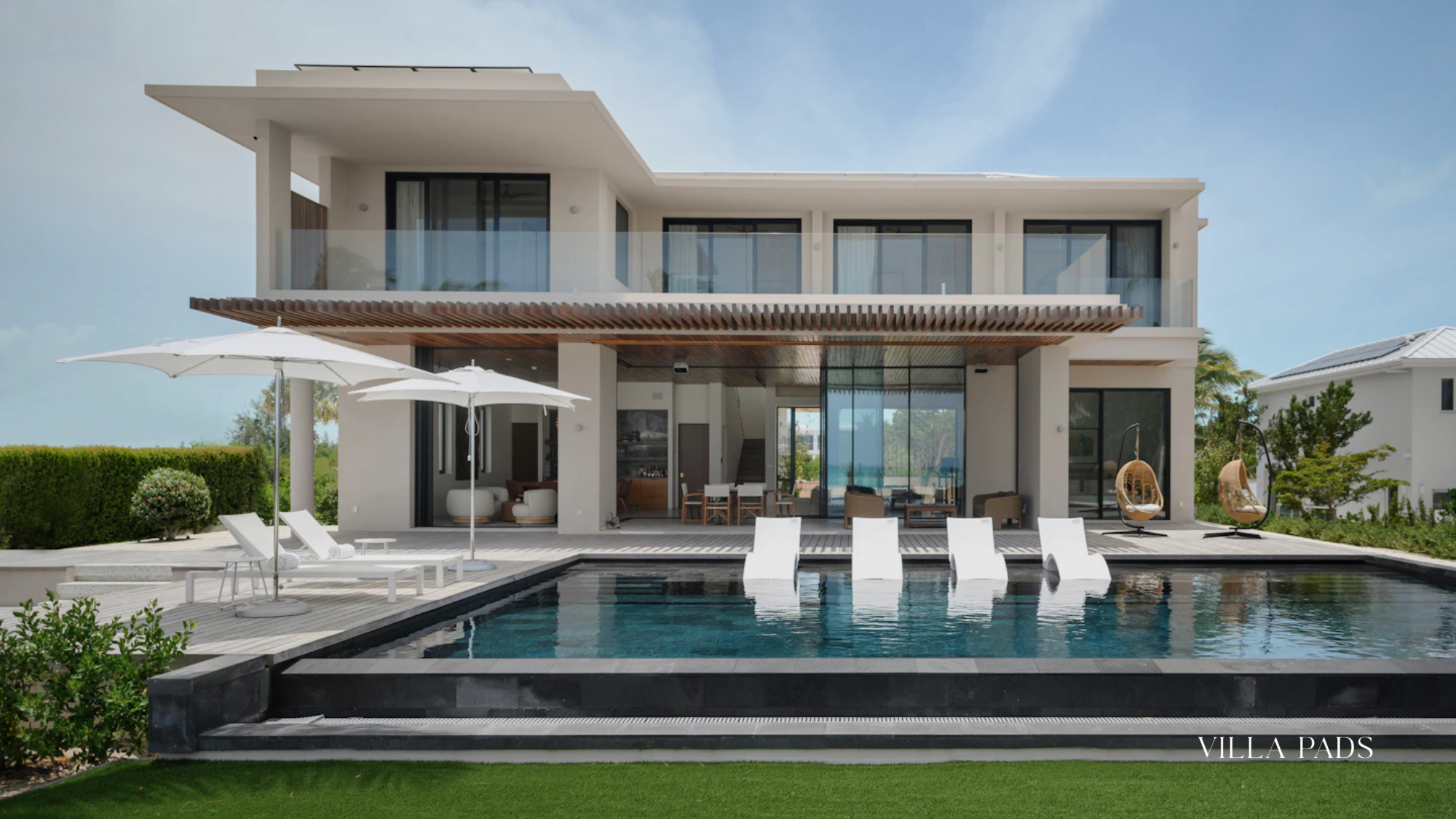 Villa Mara Beachfront Infinity Pool