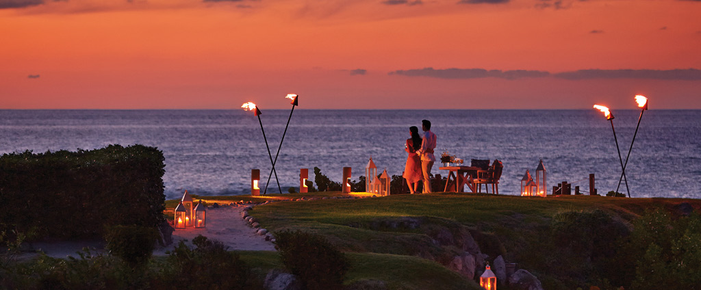 Concierge Beach Dinner Setup