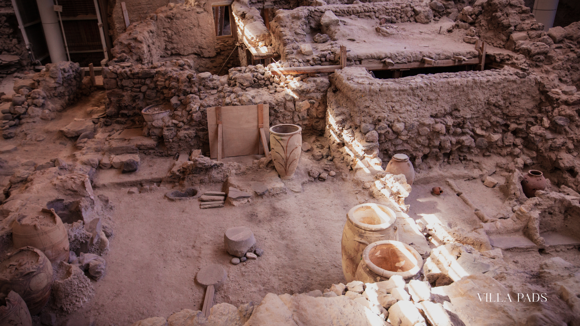 Santorini Private Akrotiri Tour