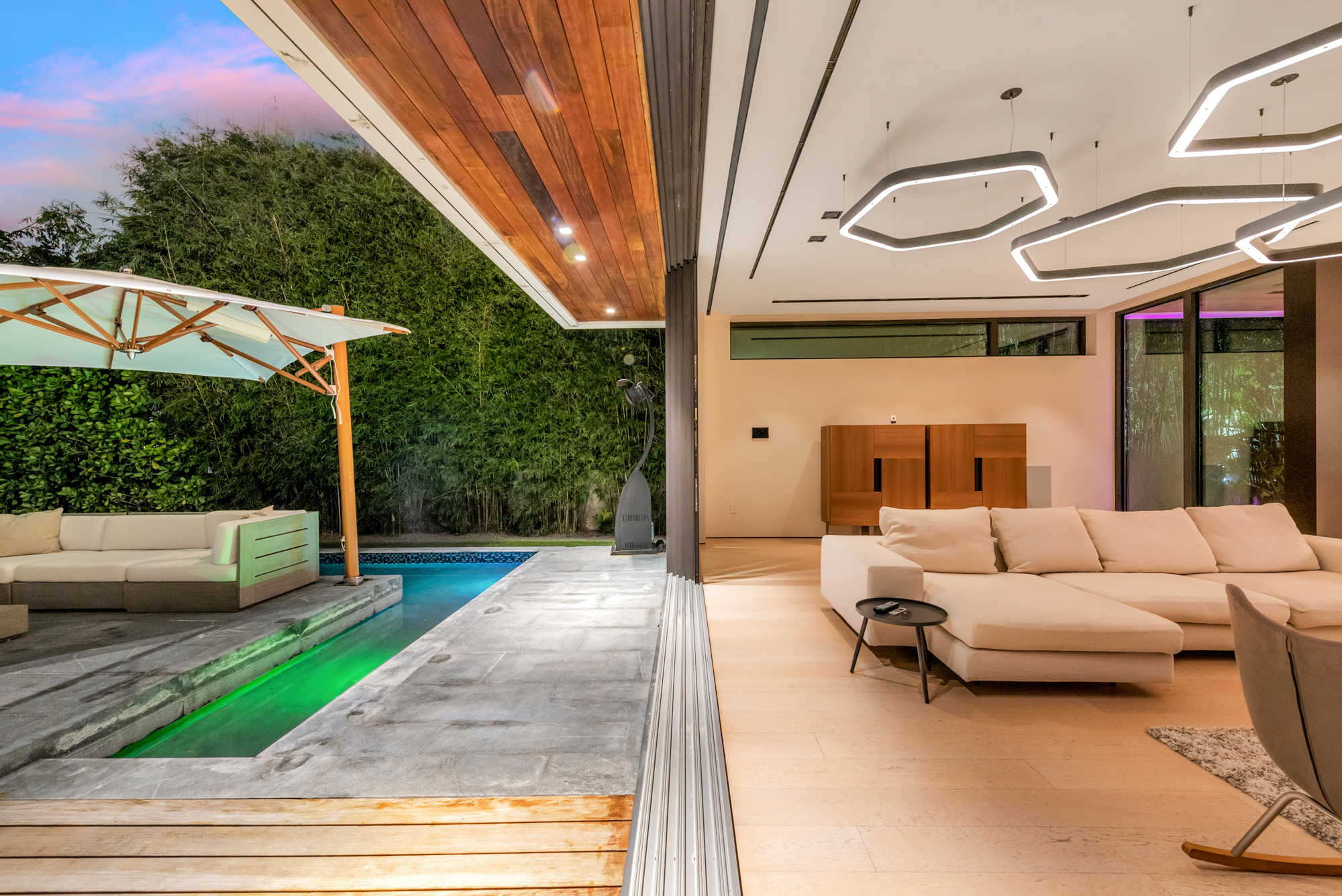 3 Villa Miami Backyard Pool in Miami