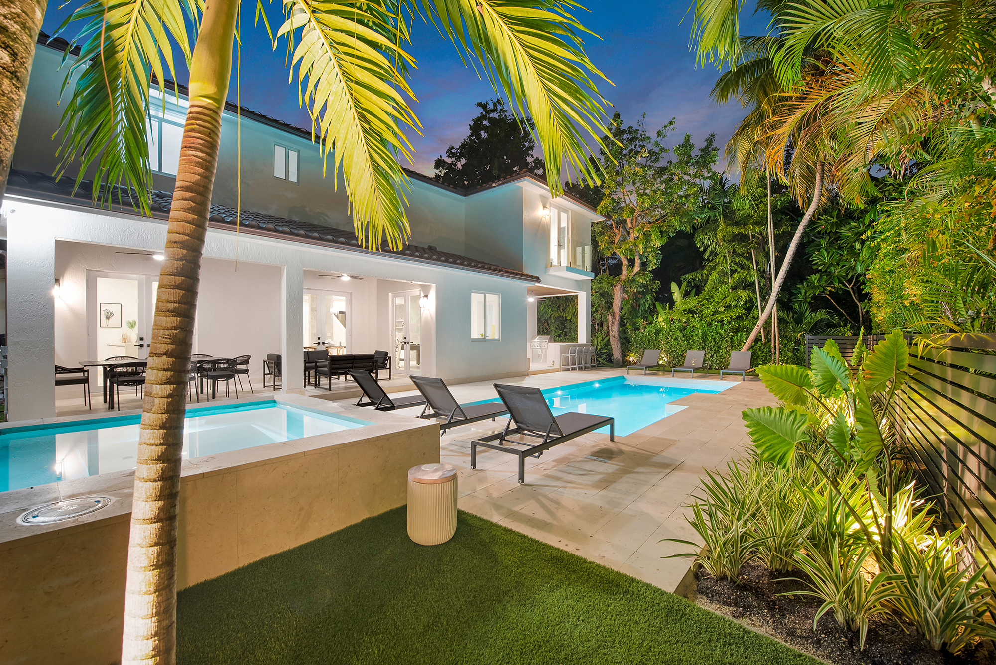 3 Villa Miami Backyard Pool Lounge Chairs in Miami
