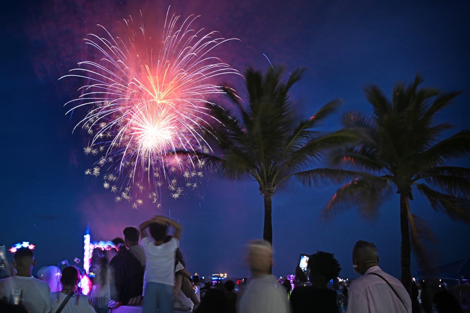 Fort Lauderdale July4 Beach Fireworks