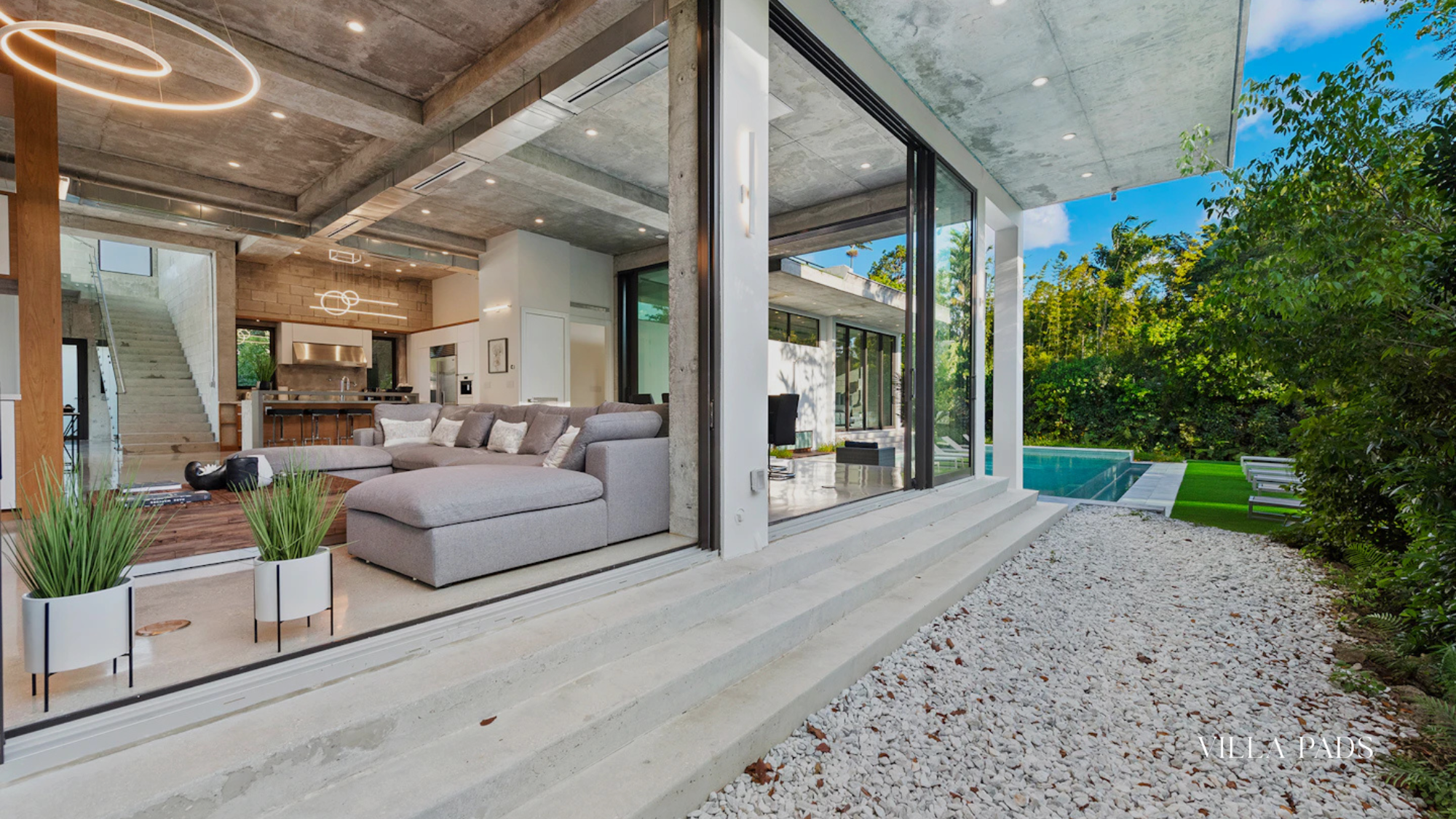 Villa Infinity Luxury Living
