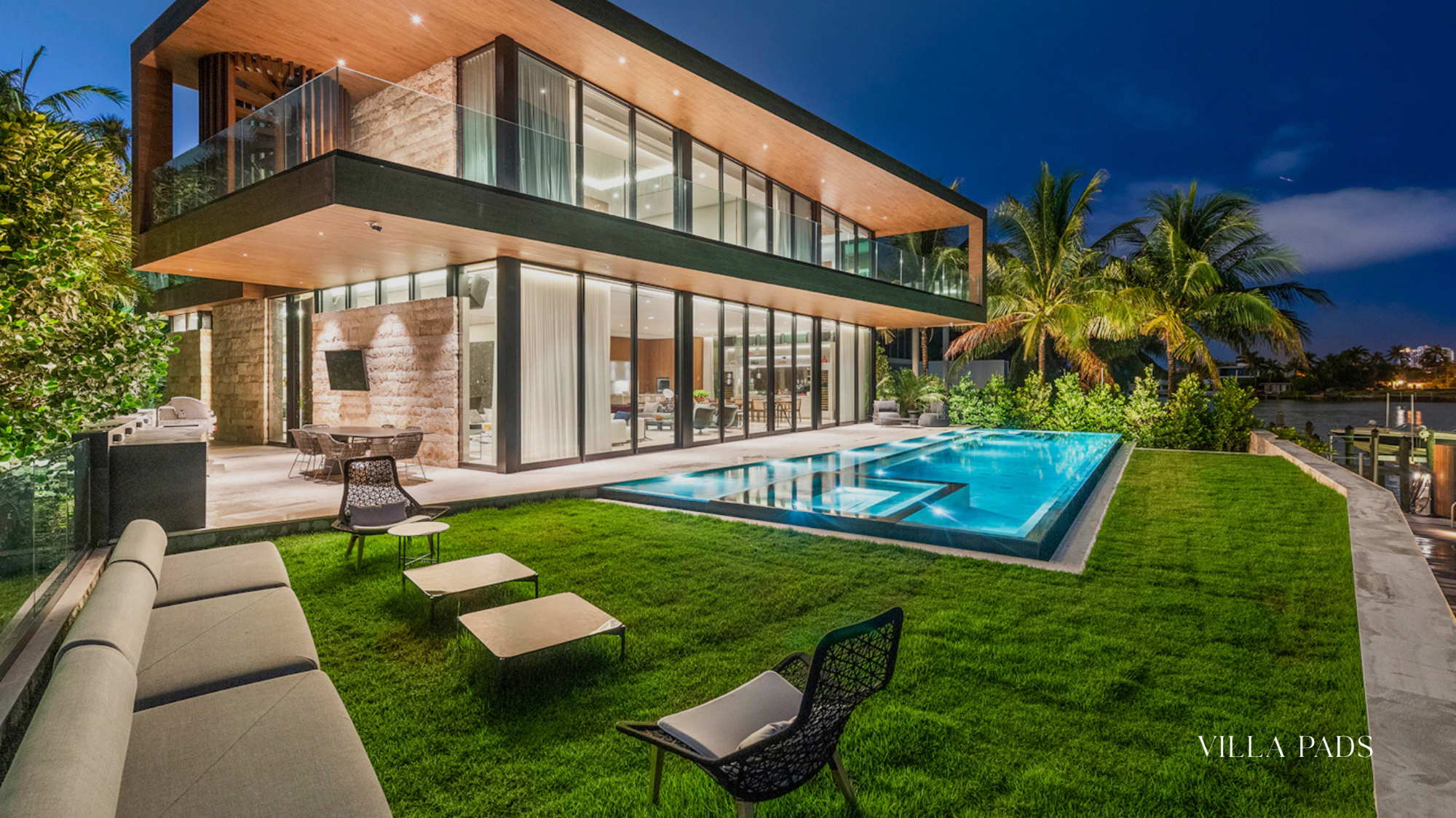 Villa Pads Christmas Miami