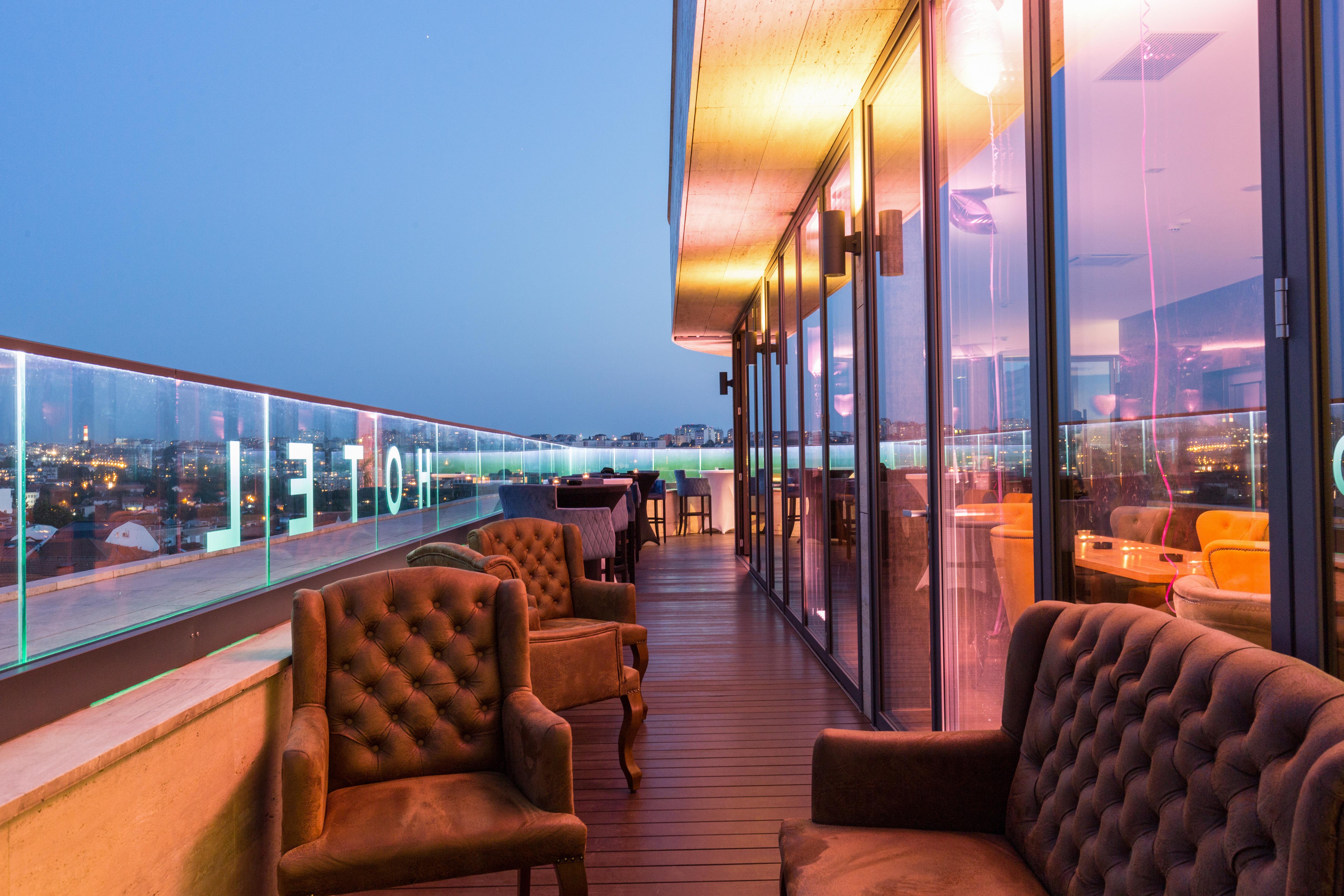 Rooftop Restaurant/Bar in LA