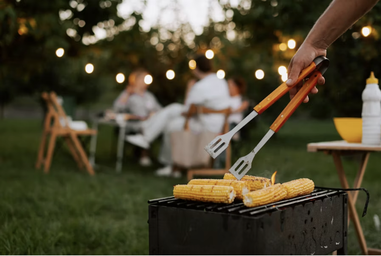 Villa Outdoor Dining Weather Prep