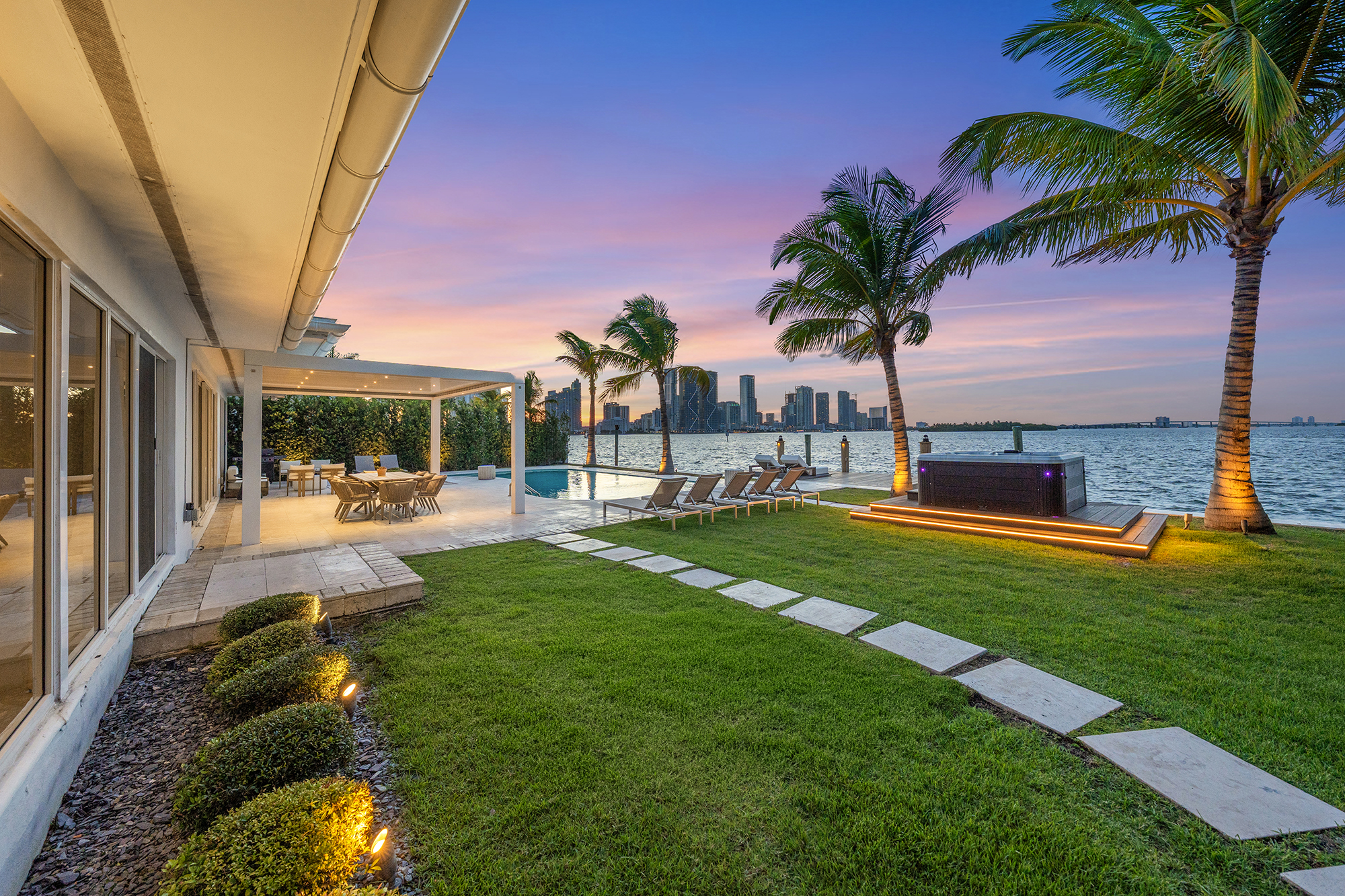 5 1 in Miami