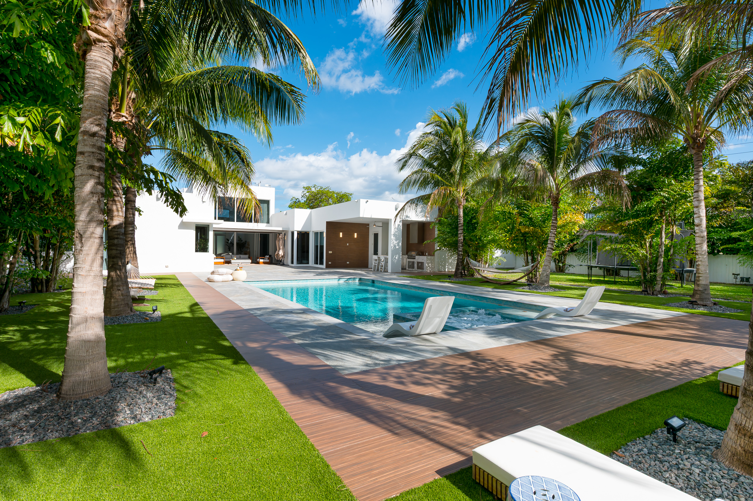 02 in Miami
