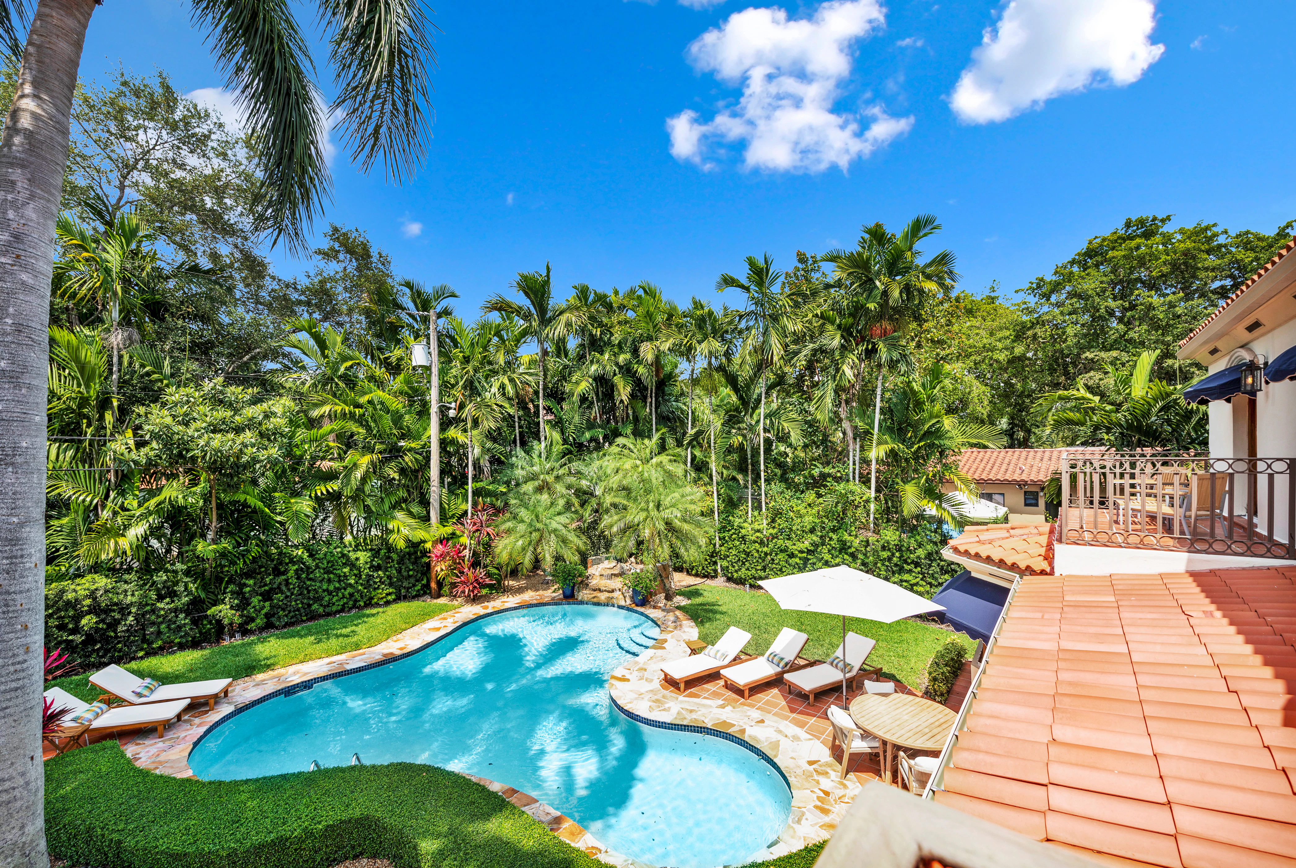 Villa Tierra Coastal Haven