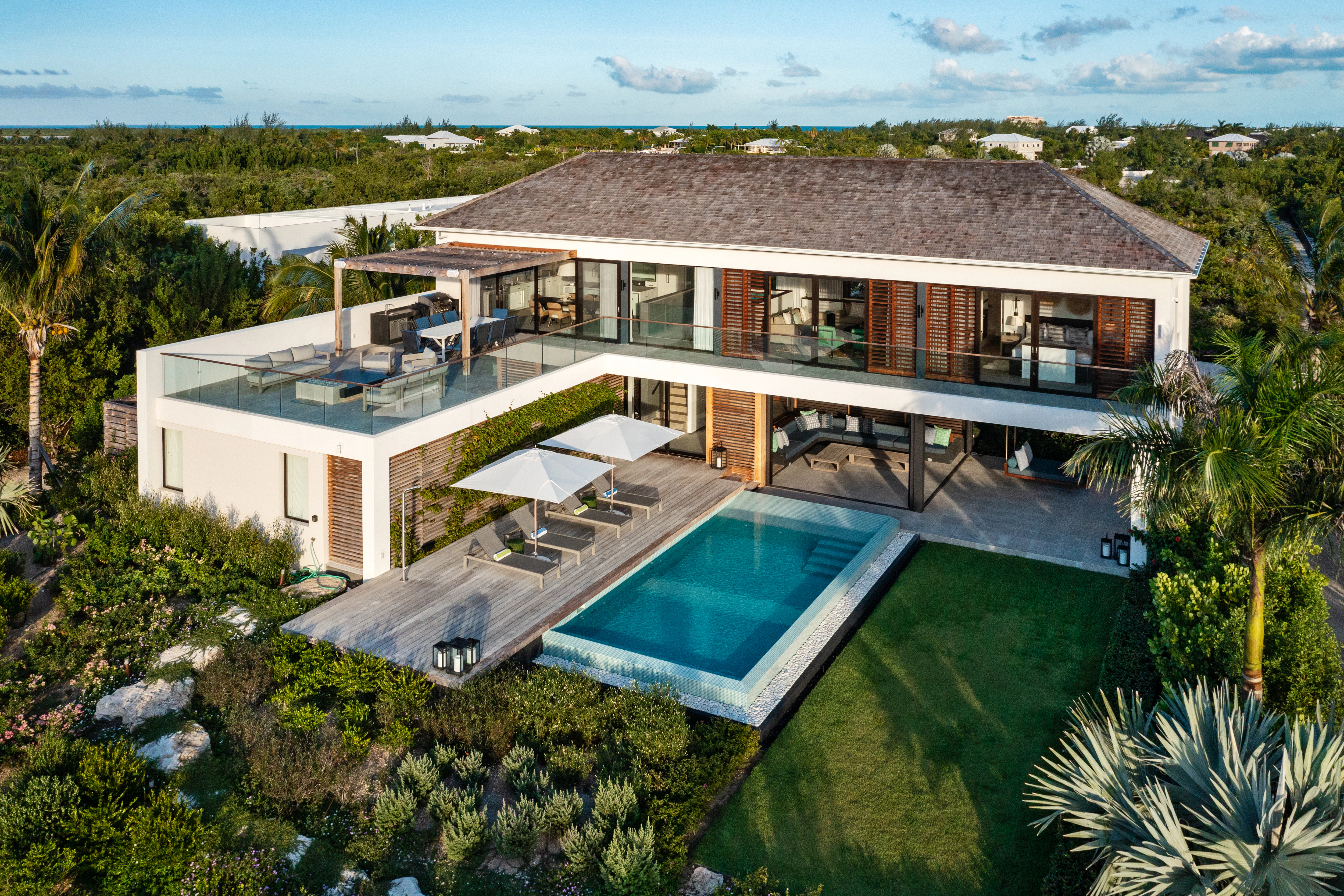 Villa Verde Luxurious Living Space