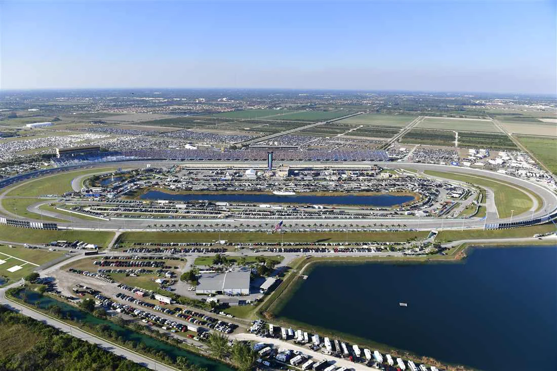 Nascar Miami 2025 Stay In A Luxury Villa For Race Weekend 