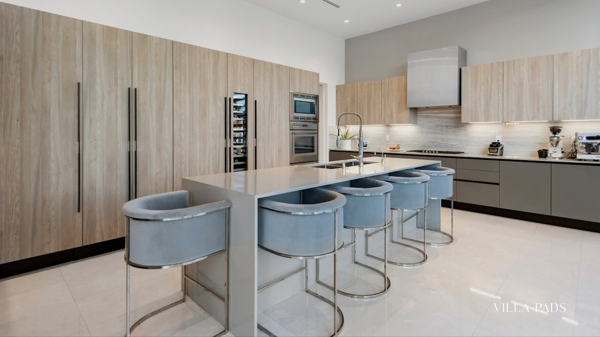 Miami Luxury Villa Dining