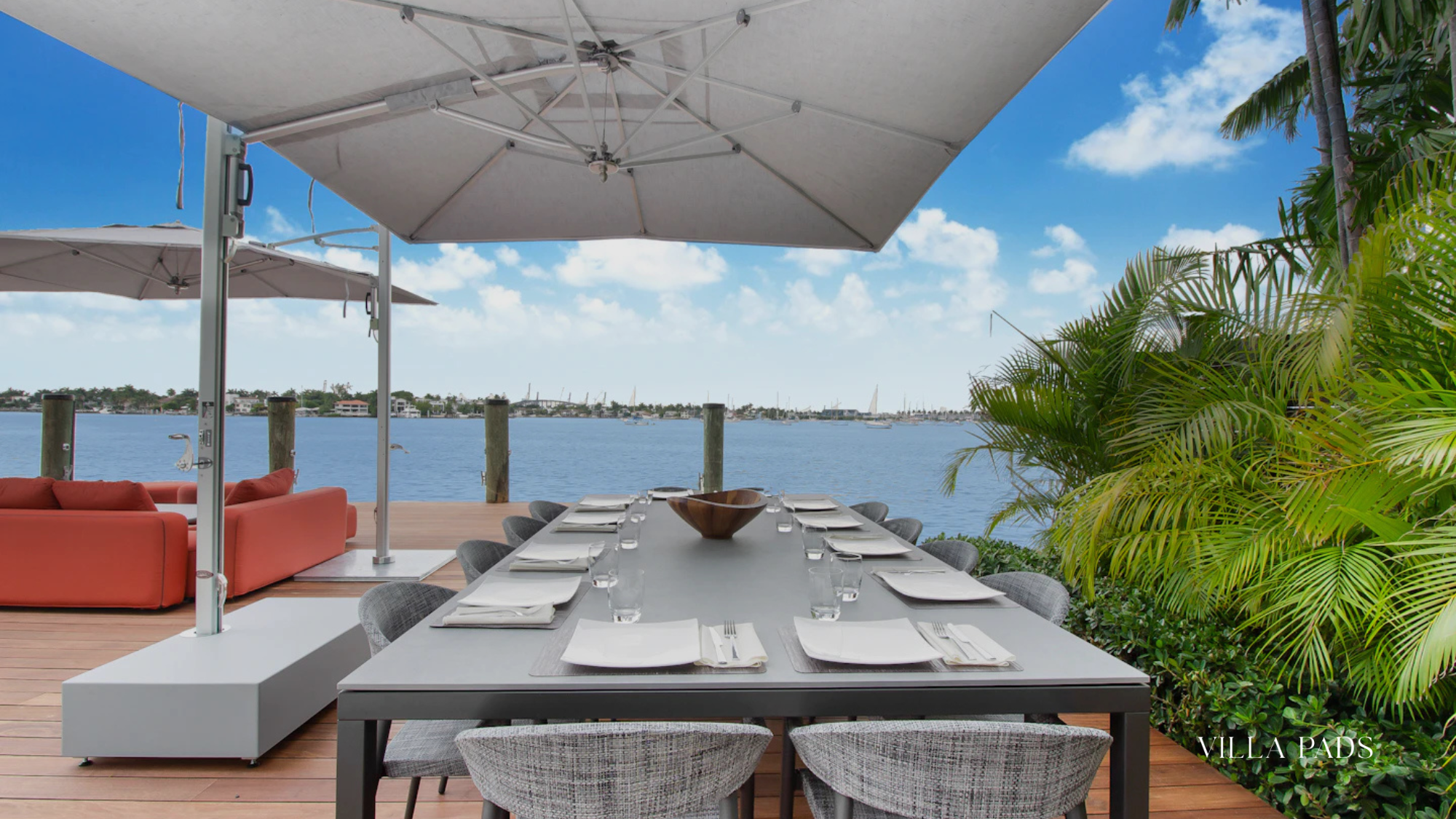 Elegant Villa Dinner Decor