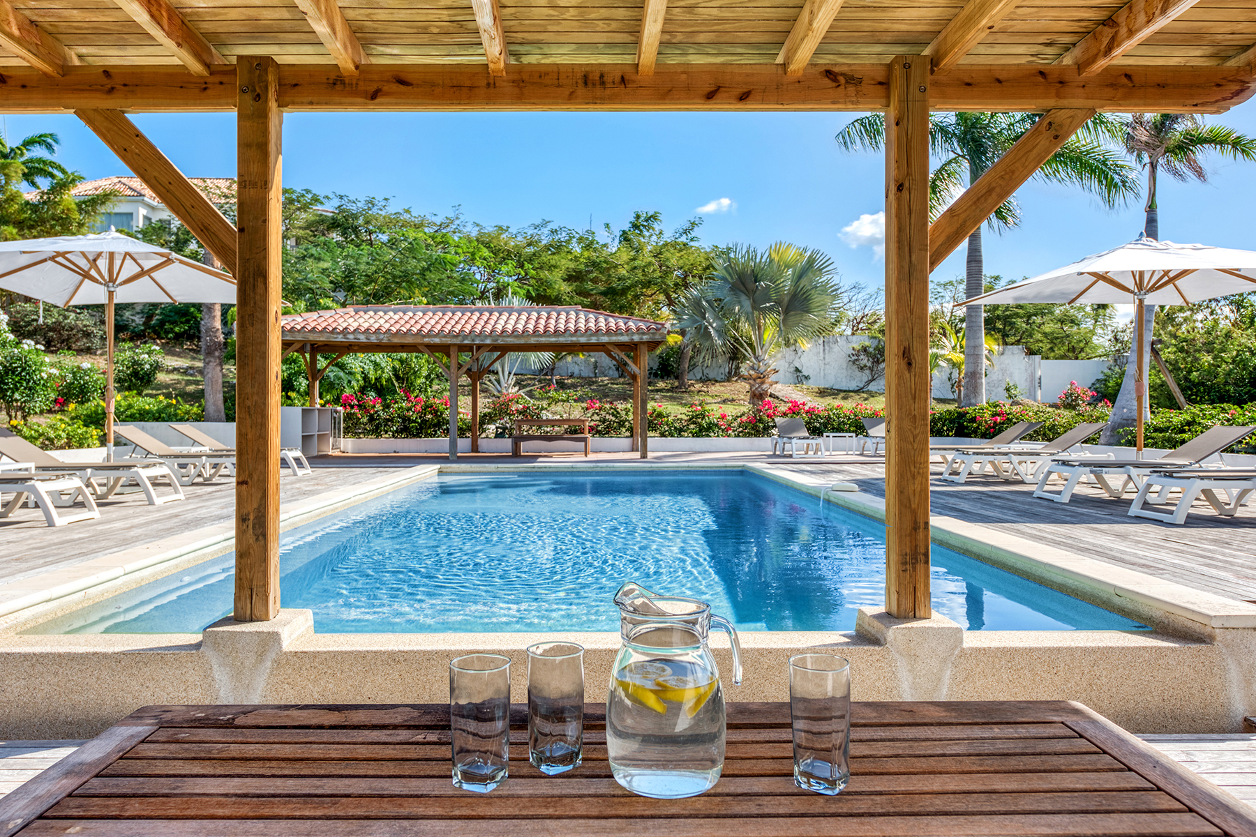 5 Hacienda Del Mar Pool in St. Martin