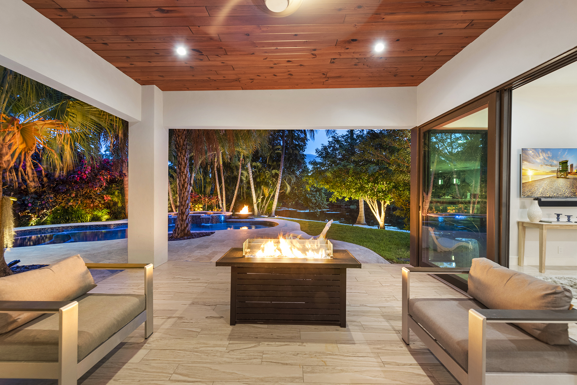 37 Villa Outdoor Patio In Fort Lauderdale in Miami