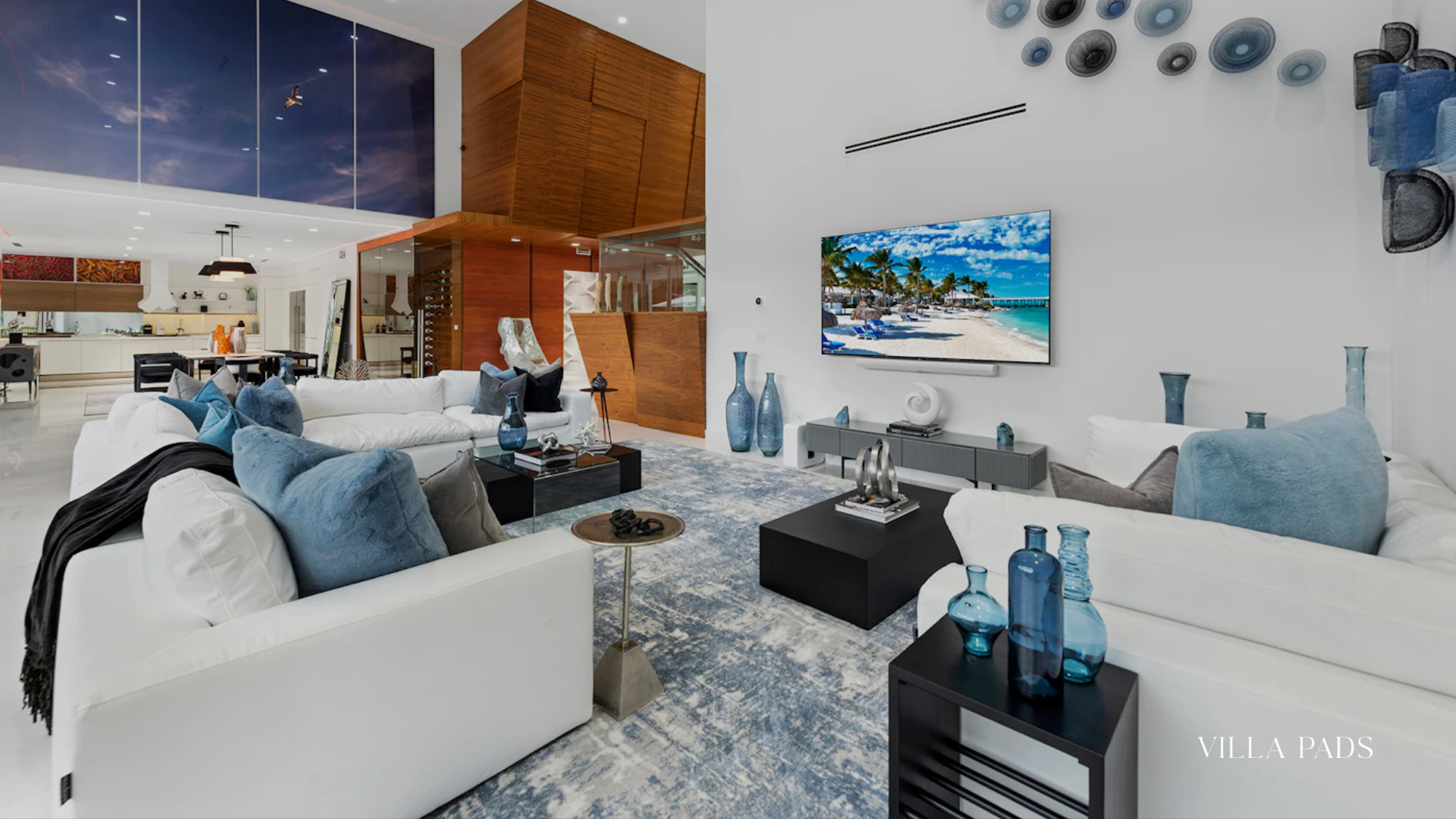 Villa Crest Living Room