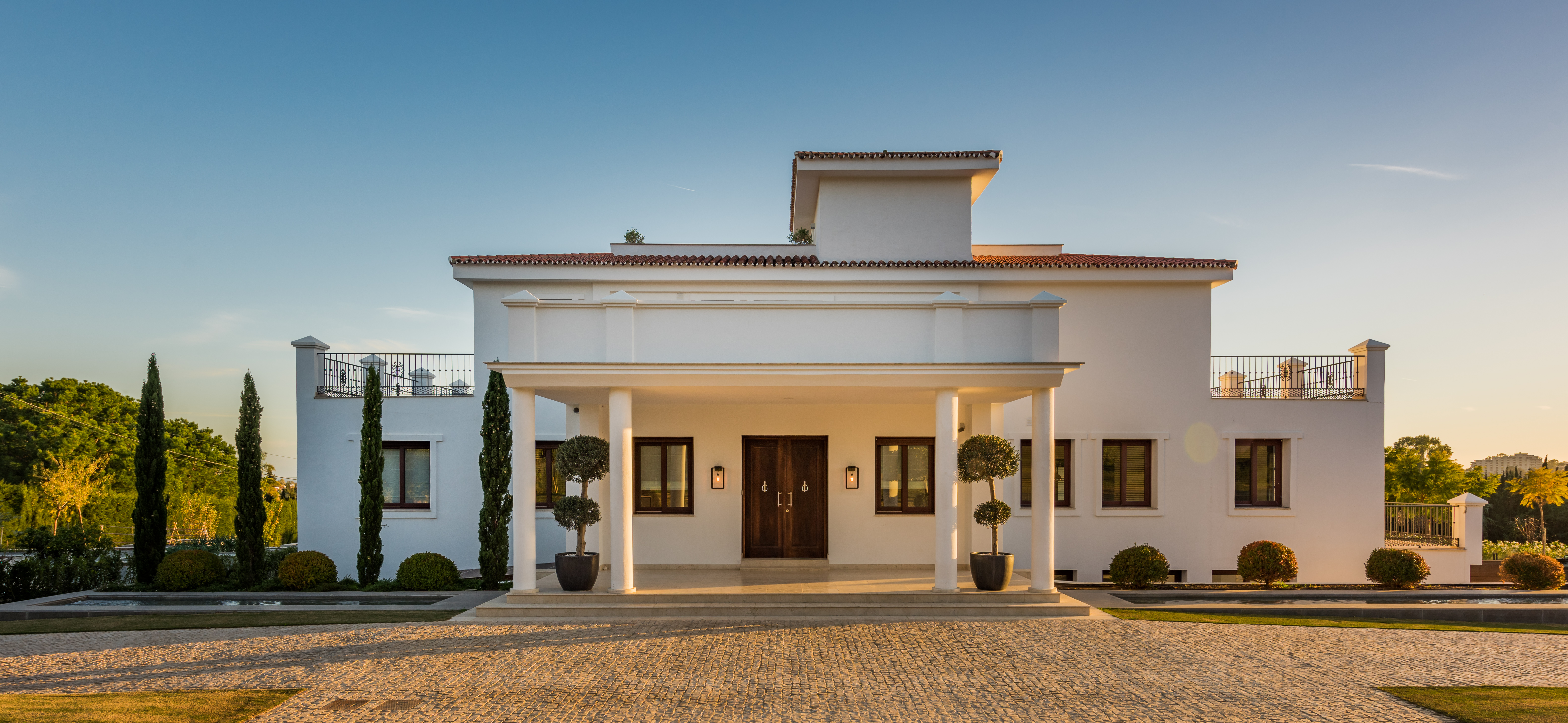 Outside View 2 in Marbella