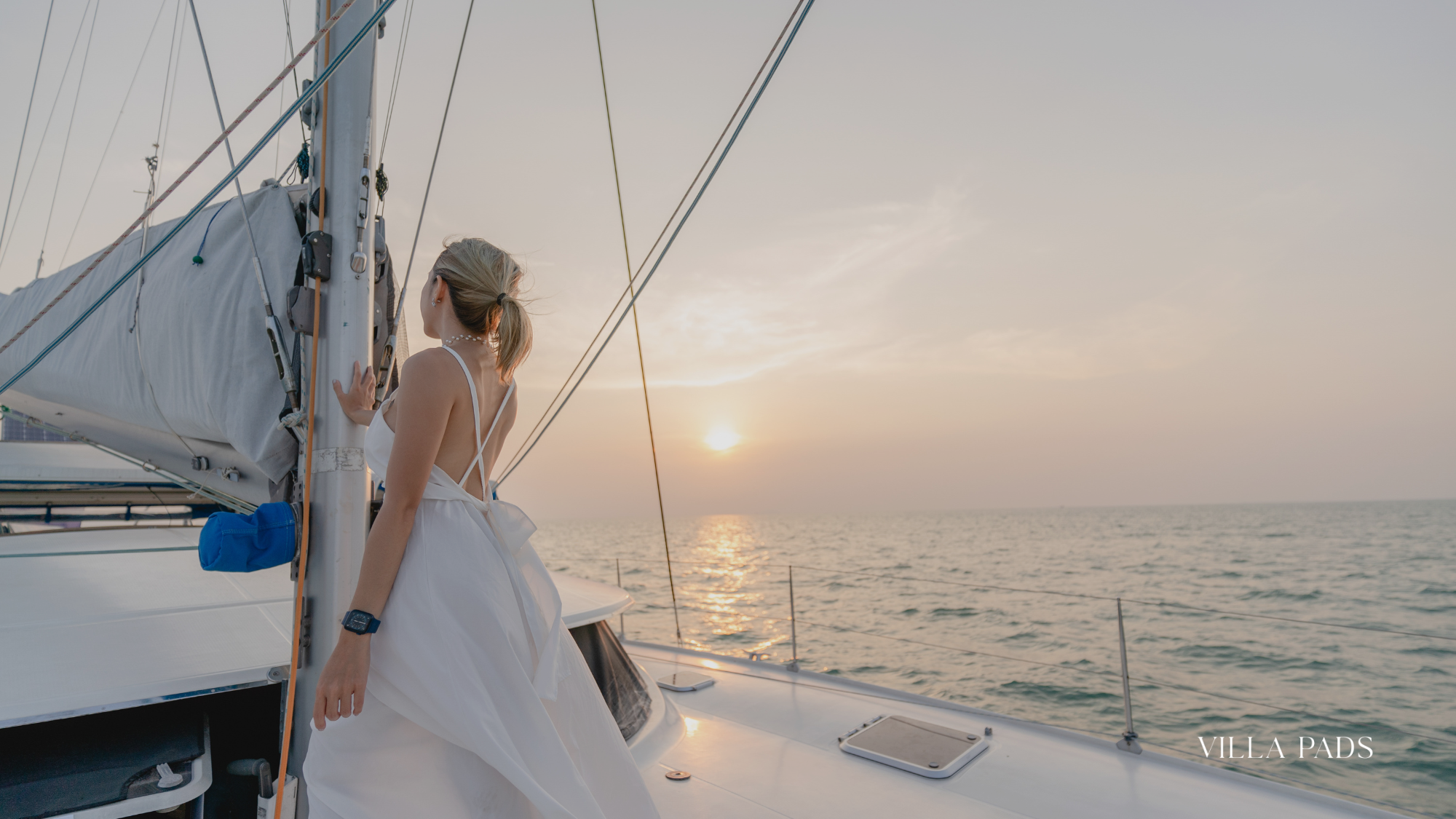 Private Yacht Sunset Honeymoon