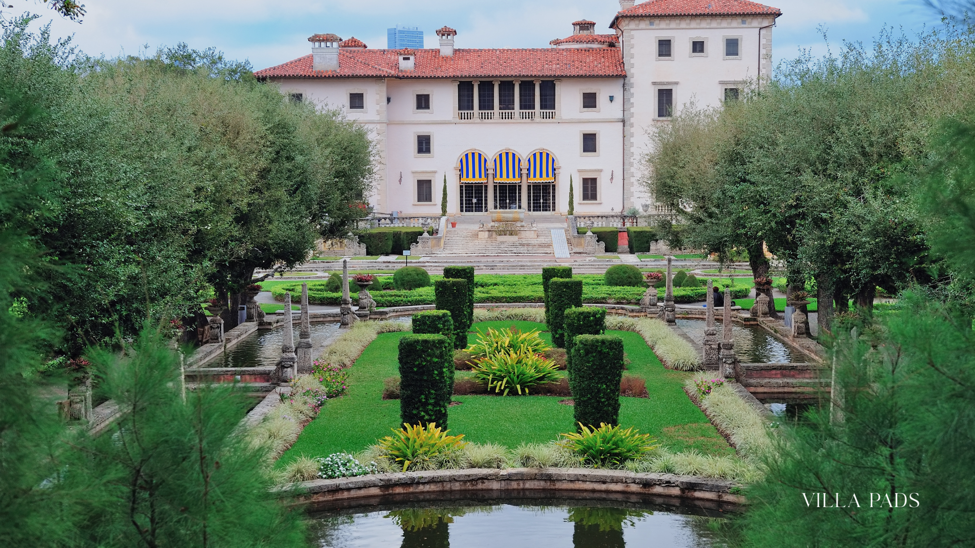 Vizcaya Romantic Garden Walk