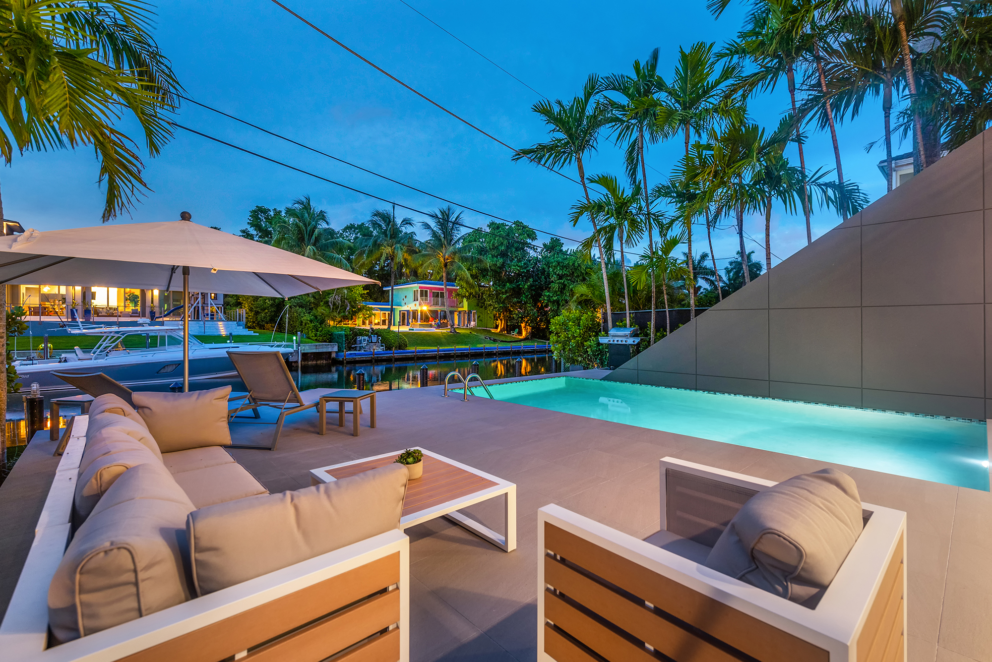 44 Villa Miami Backyard Pool Lounge
